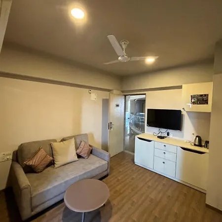 Weekend Address By Honest Homes Surat Exterior photo